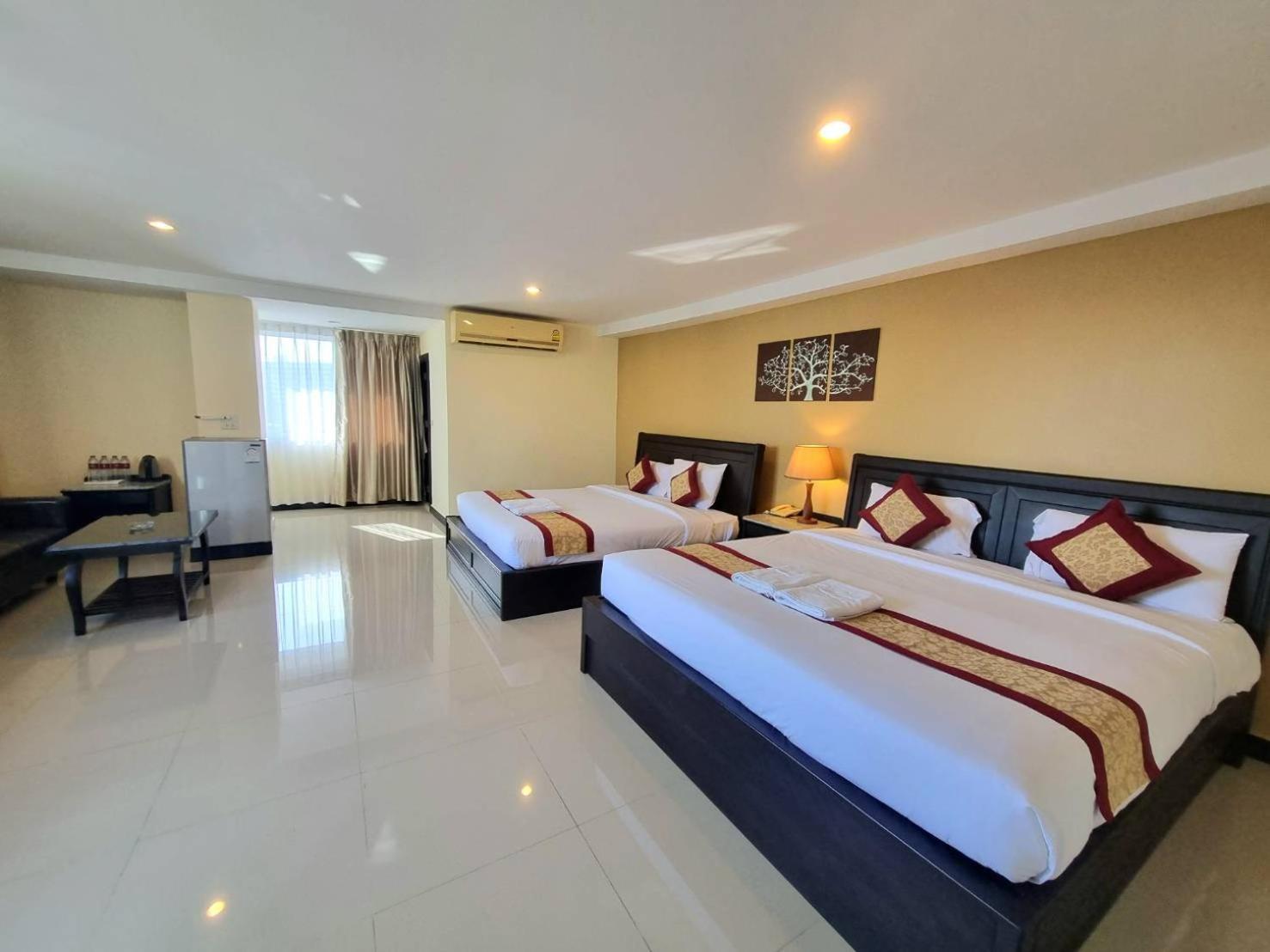 Hotel The Grand Day Night Pattaya Exteriér fotografie